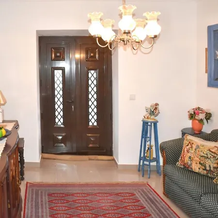 Cozy House With Garden In Messines 149 M² Mountain View *