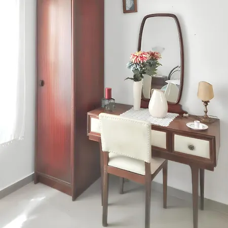 Cozy House With Garden In Messines 149 M² Mountain View 펜션
