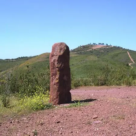 Cozy House With Garden In Messines 149 M² Mountain View 펜션 *